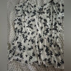 41 Hawthorn Black and White Floral Blouse
